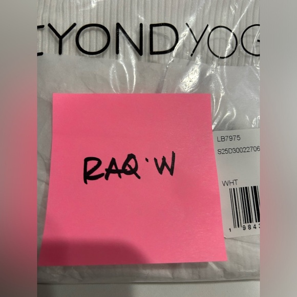 Beyond Yoga Women's Medium Silhouette Cropped Tee White NWT RIbbed Fabric - Picture 7 of 9